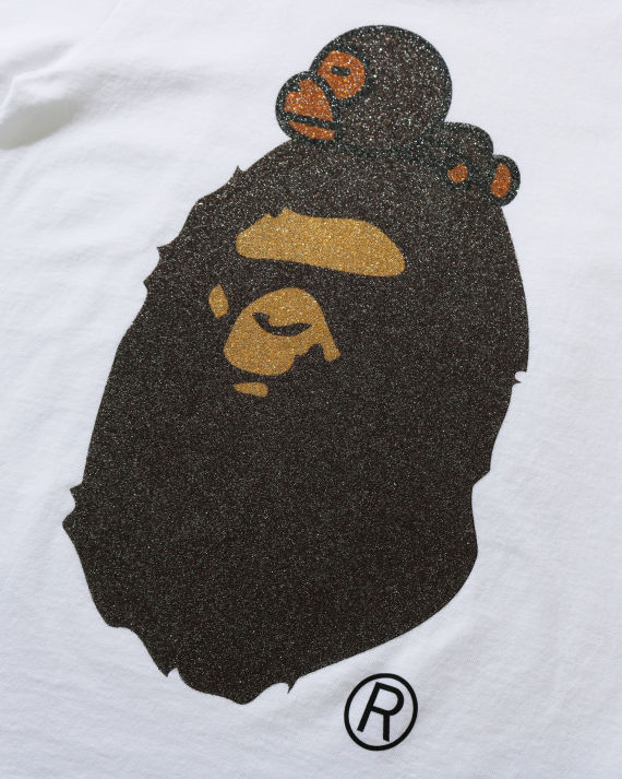 饰细闪猿人头印花 t 恤