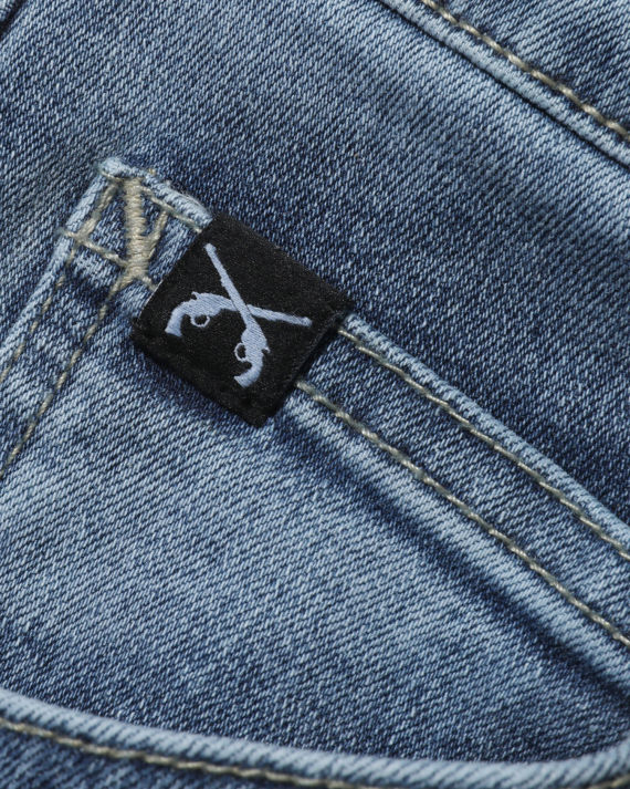 双枪缀饰涂鸦印花牛仔裤