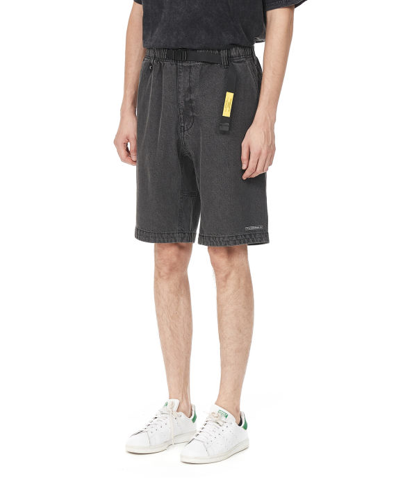 饰腰带牛仔短裤