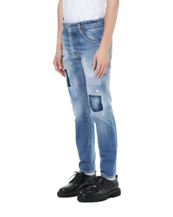 磨损设计牛仔裤